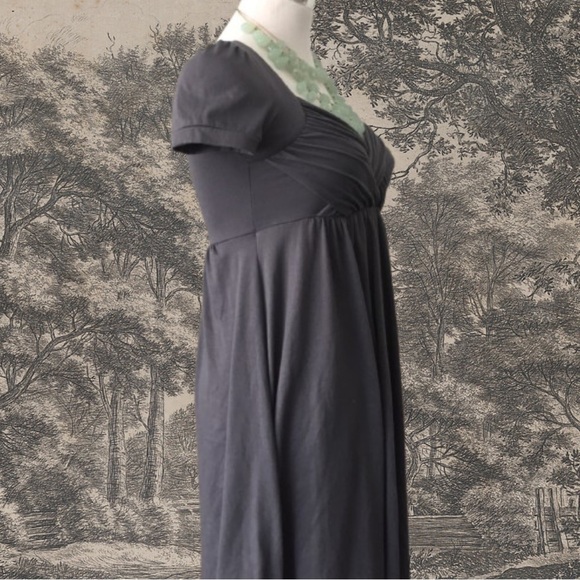 Gray sweetheart short sleeve dress - Picture 4 of 6